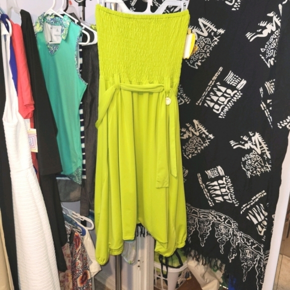 Fun Outfit - Picture 3 of 11